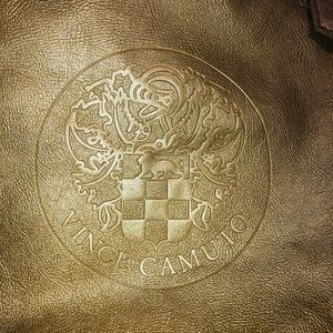 Vince camuto